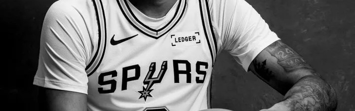 开云平台中国-马刺官方晒照为迪伦-哈珀庆生：请写下你的生日祝福吧