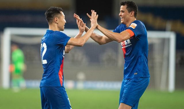 开云首页APP-2球被吹+失点豪华申花战平 德比战谁为康熙解忧？