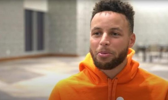 开云首页APP-库里：终老勇士是重要目标 怀斯曼需要着眼未来