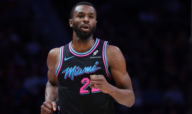 开云首页入口-维金斯：我会珍藏勇士为我致敬的时刻 人生没多少这样的经历