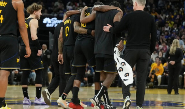 巴特勒倒下，王朝将尽？勇士和库里都站在一个无法回避的历史拐点|吉米·巴特勒|斯蒂芬·库里|库明加|迈阿密热火队|金州勇士队_新浪体育_新浪新闻